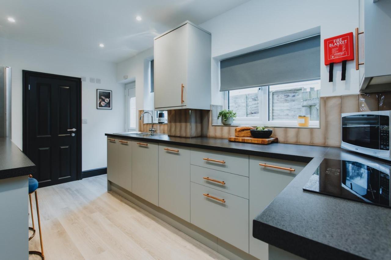 Townhouse House Ideal Contractors In Rugby Exterior photo