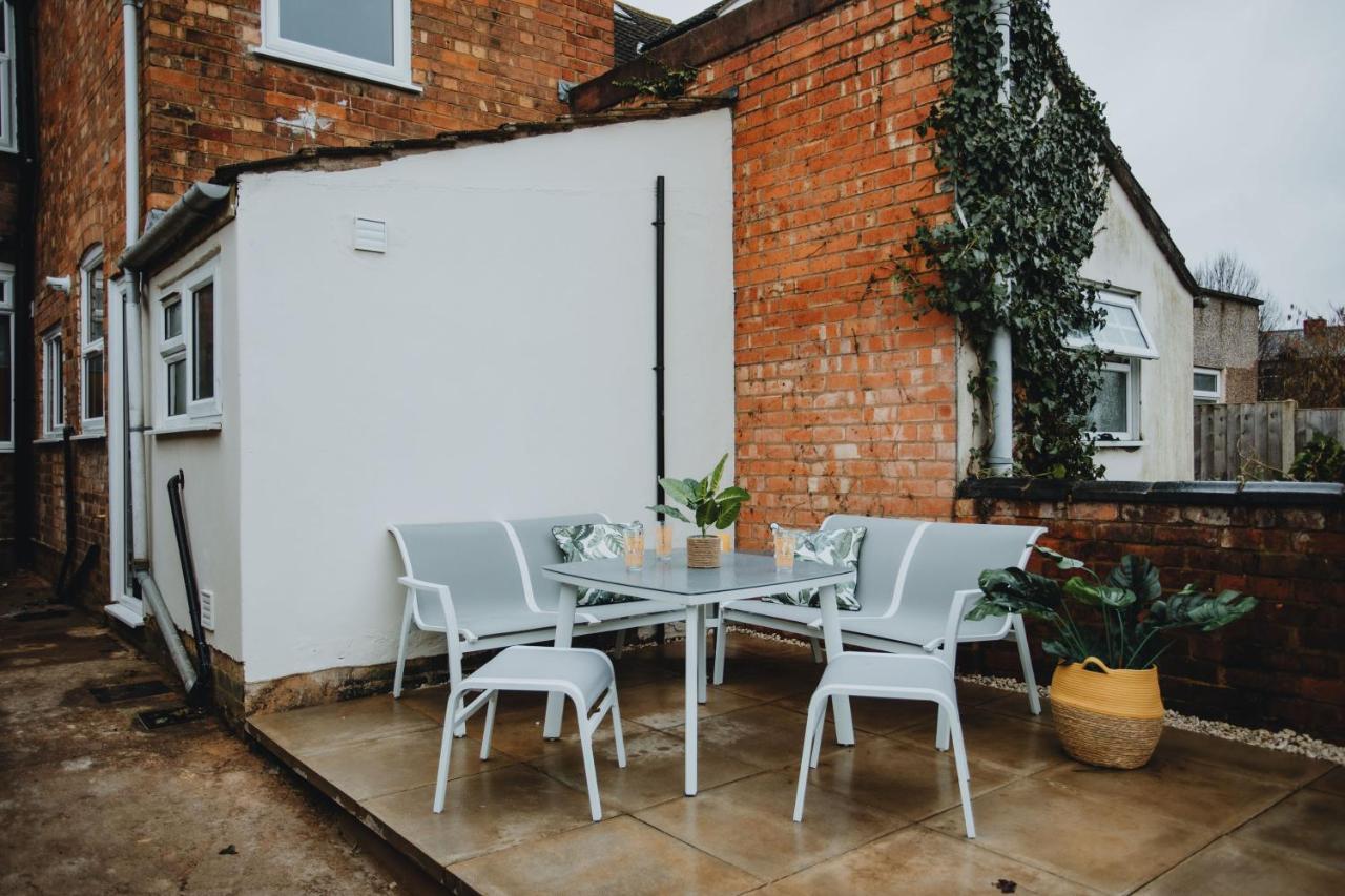 Townhouse House Ideal Contractors In Rugby Exterior photo