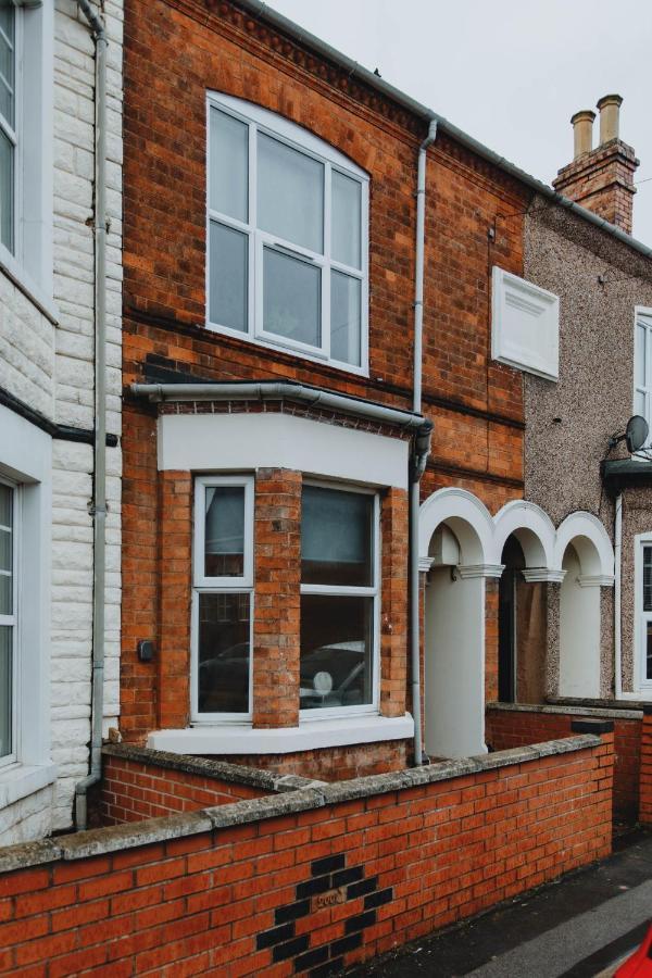 Townhouse House Ideal Contractors In Rugby Exterior photo
