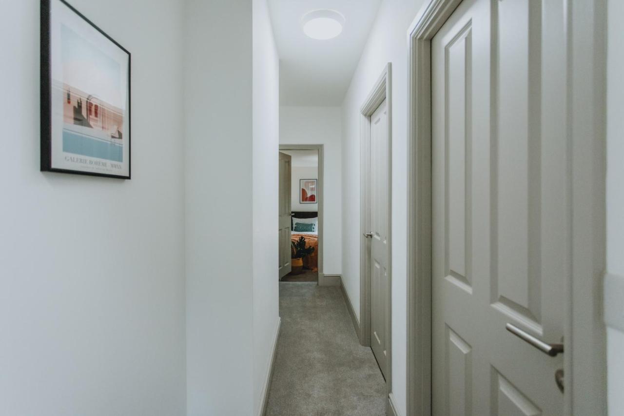 Townhouse House Ideal Contractors In Rugby Exterior photo